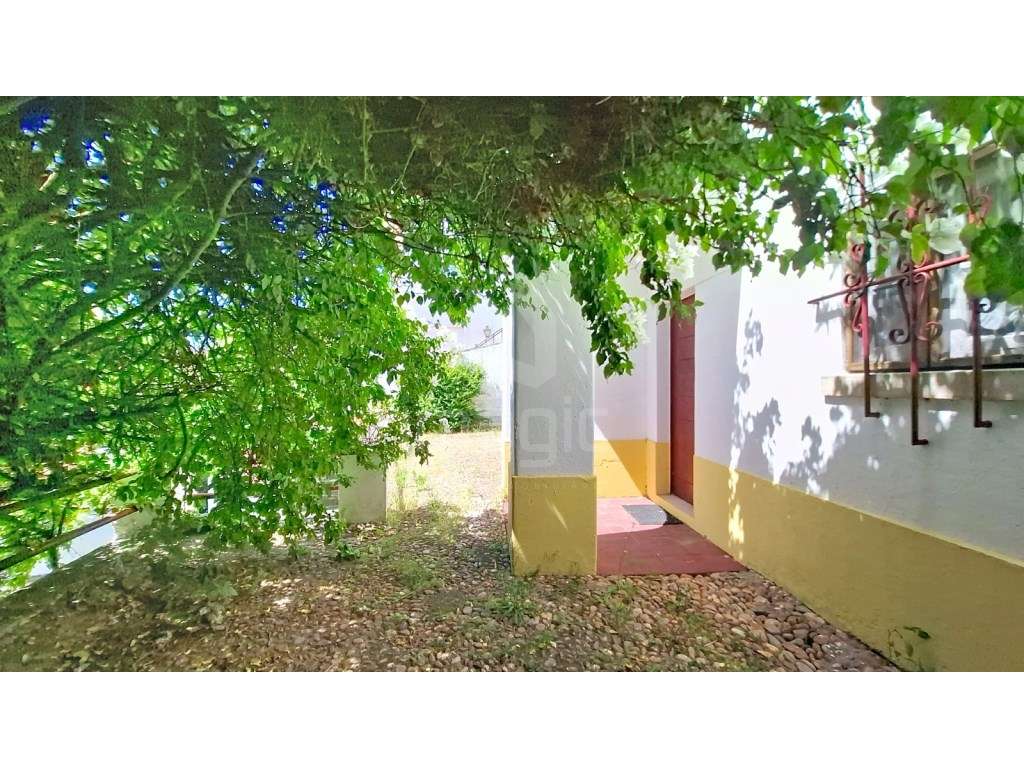 MORADIA T3 com garagem em Vila Nova da Barquinha. - Grande imagem: 3/37