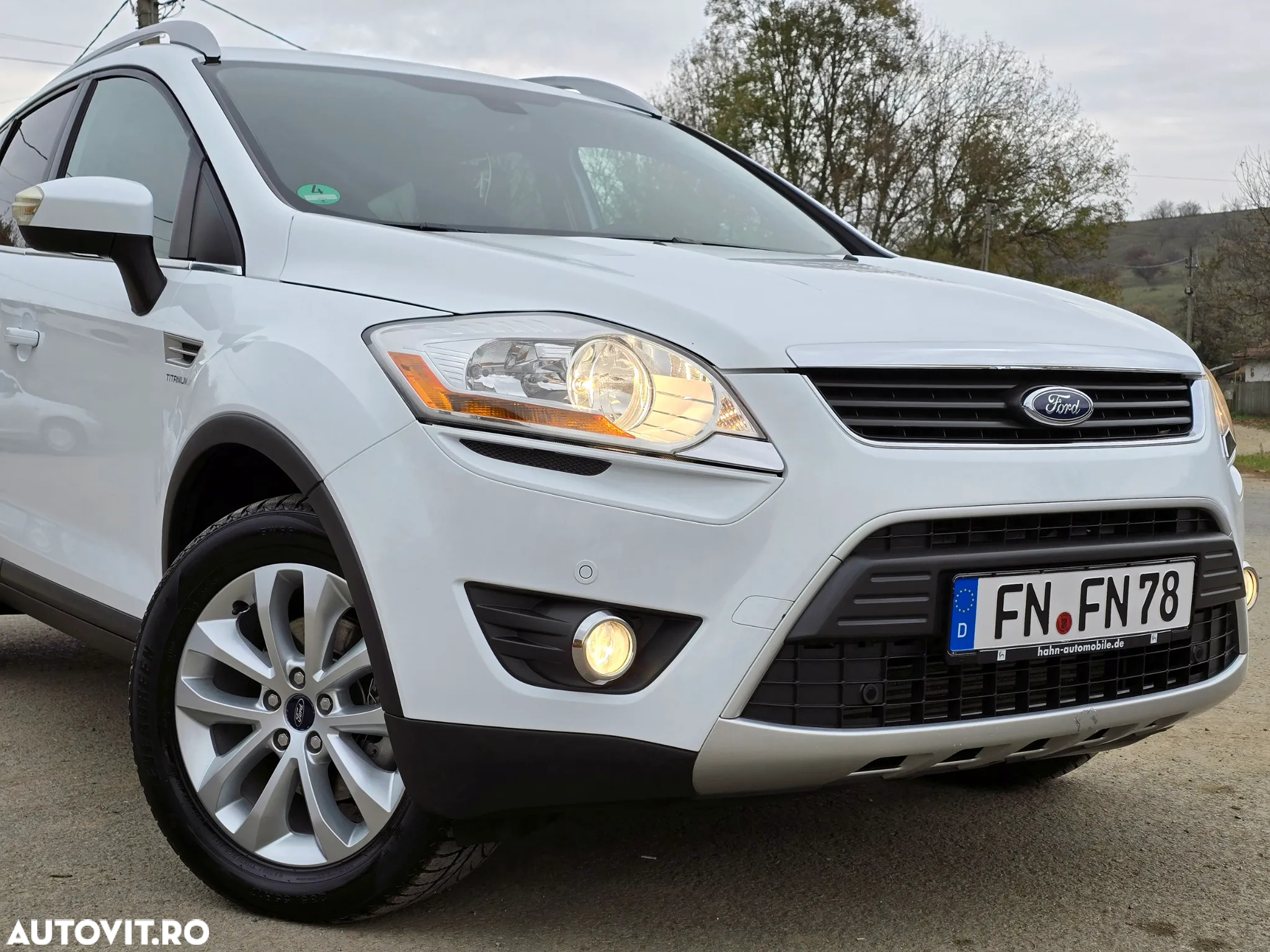 Ford Kuga 2.0 TDCi 2x4 Titanium - 9