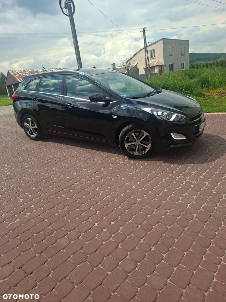Hyundai i30 blue Kombi 1.6 GDi Style - 2