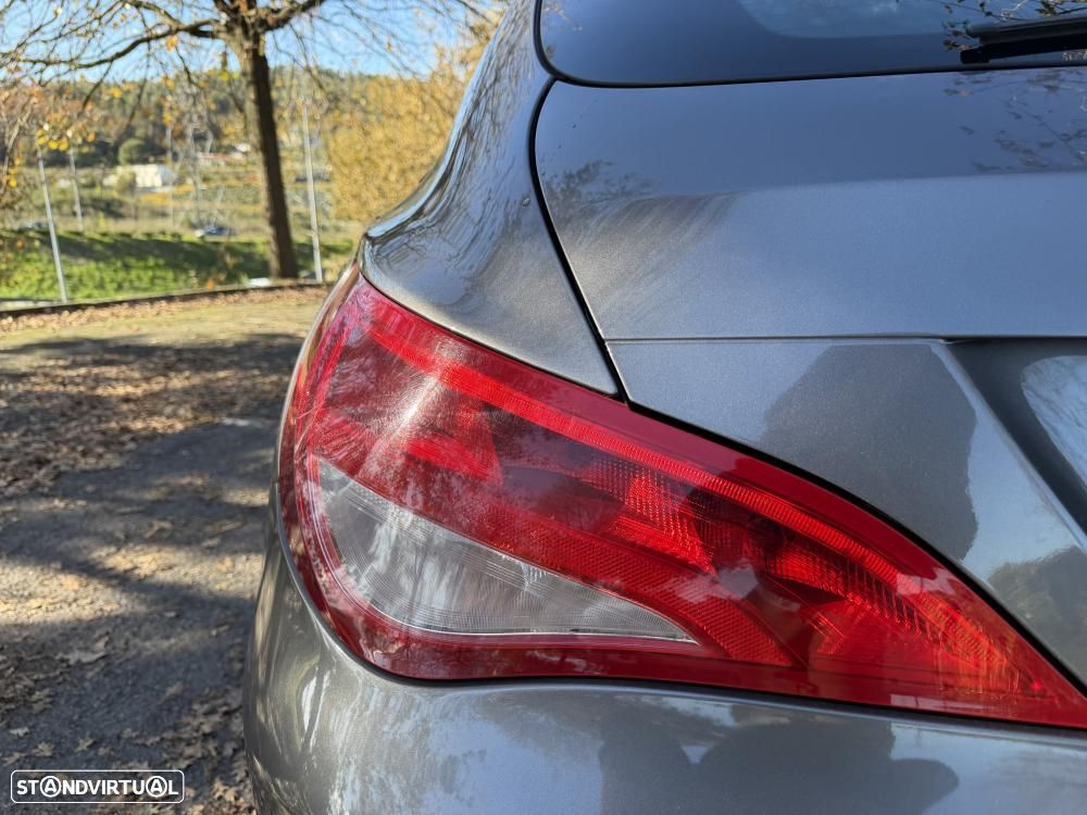Mercedes-Benz CLA 180 d Shooting Brake Urban Aut. - 15