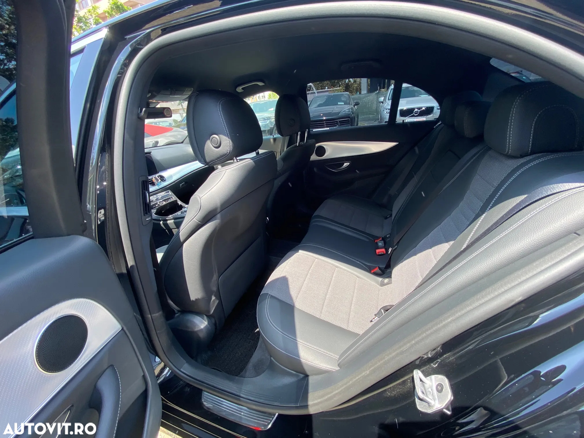 Mercedes-Benz E 220 d 4Matic 9G-TRONIC Sportstyle Edition - 11