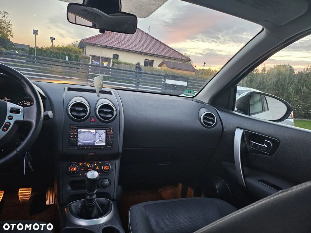 Nissan Qashqai - 25