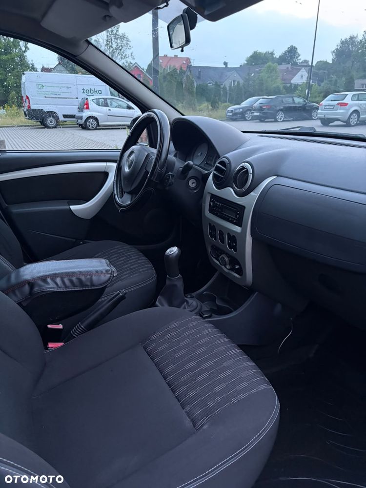 Dacia Logan 1.6 Laureate - 12