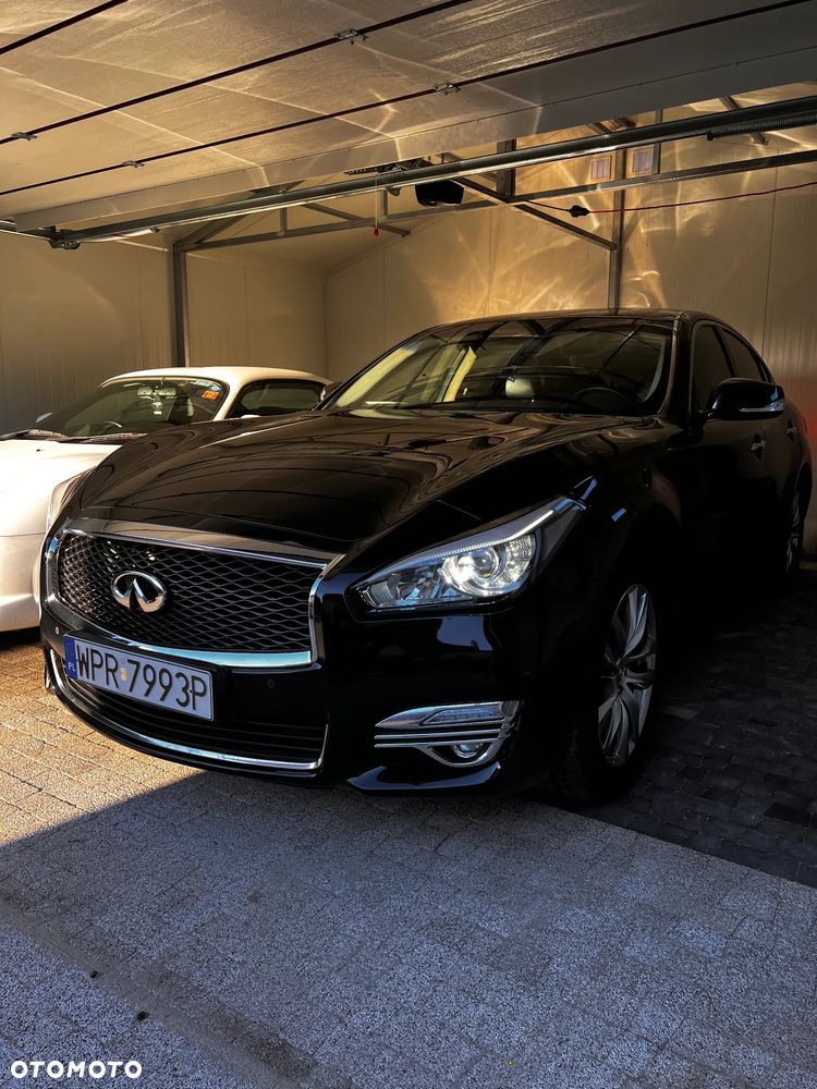 Infiniti Q70 2.2d Sport Tech - 1
