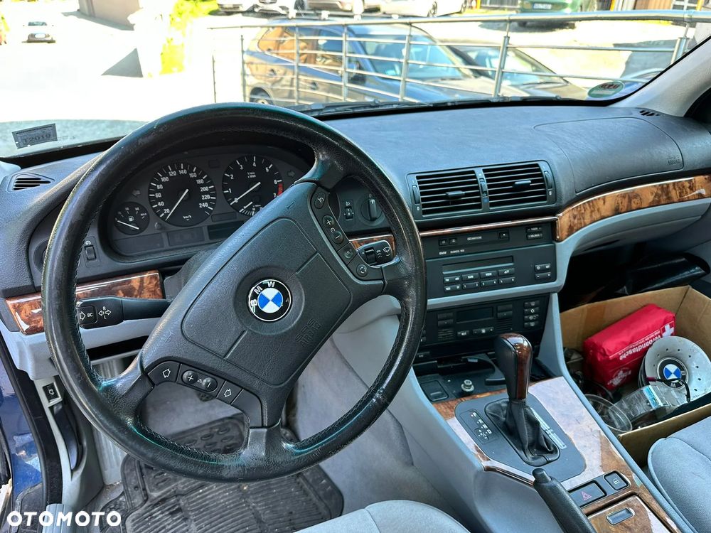 BMW Seria 5 - 21