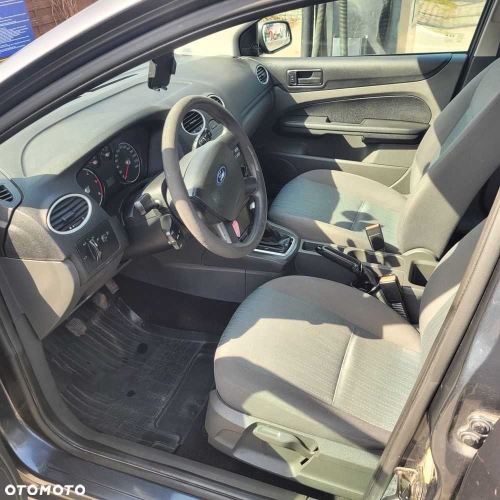 Ford Focus 1.8 TDCi Ambiente - 12