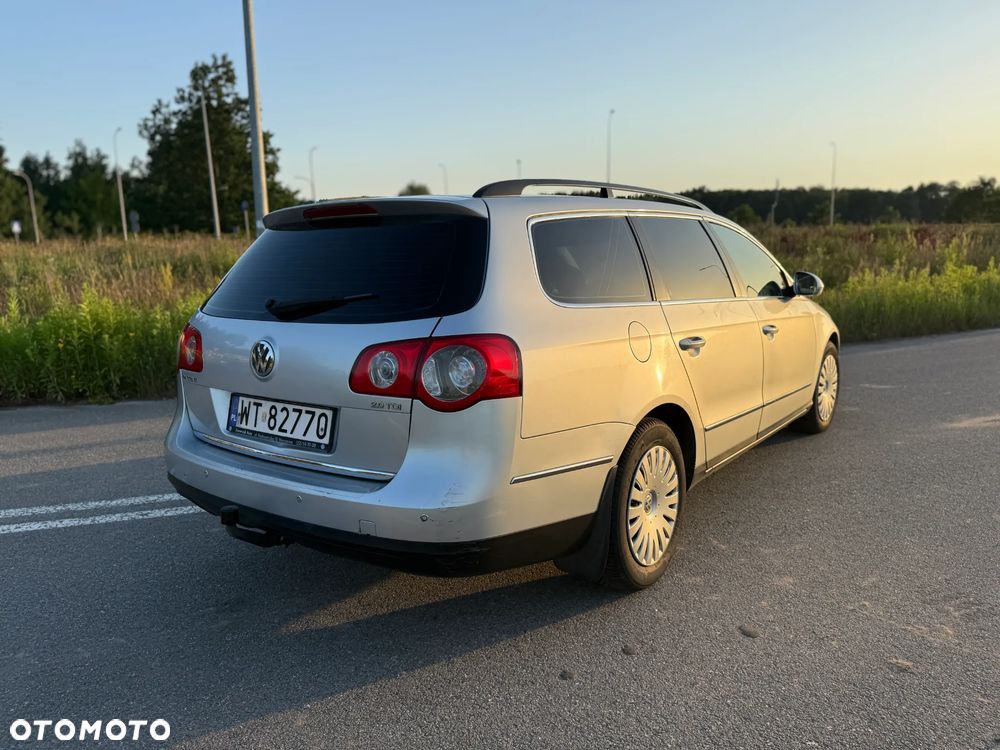 Volkswagen Passat 2.0 TDI Comfortline - 7