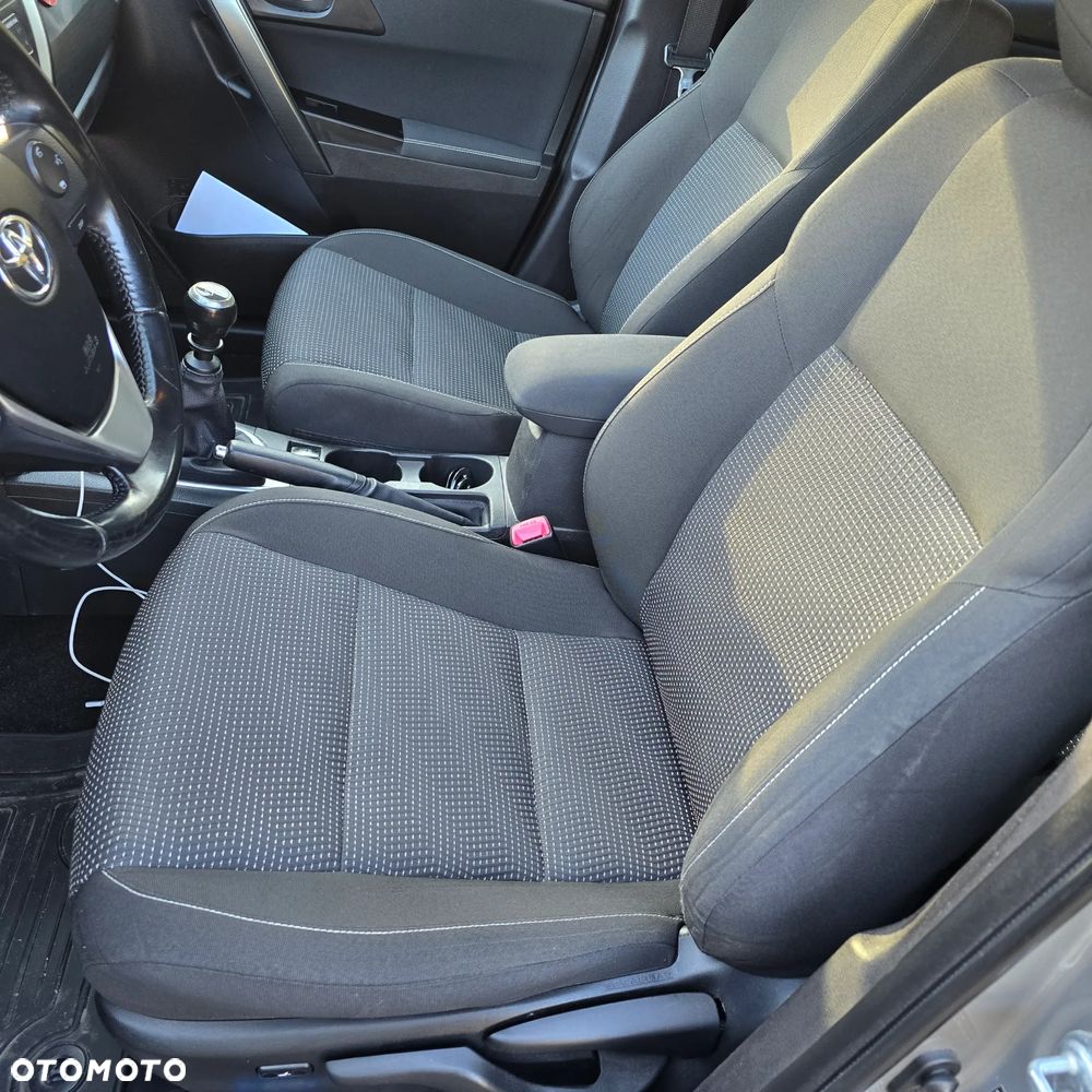 Toyota Auris 2.0 D-4D Premium - 12