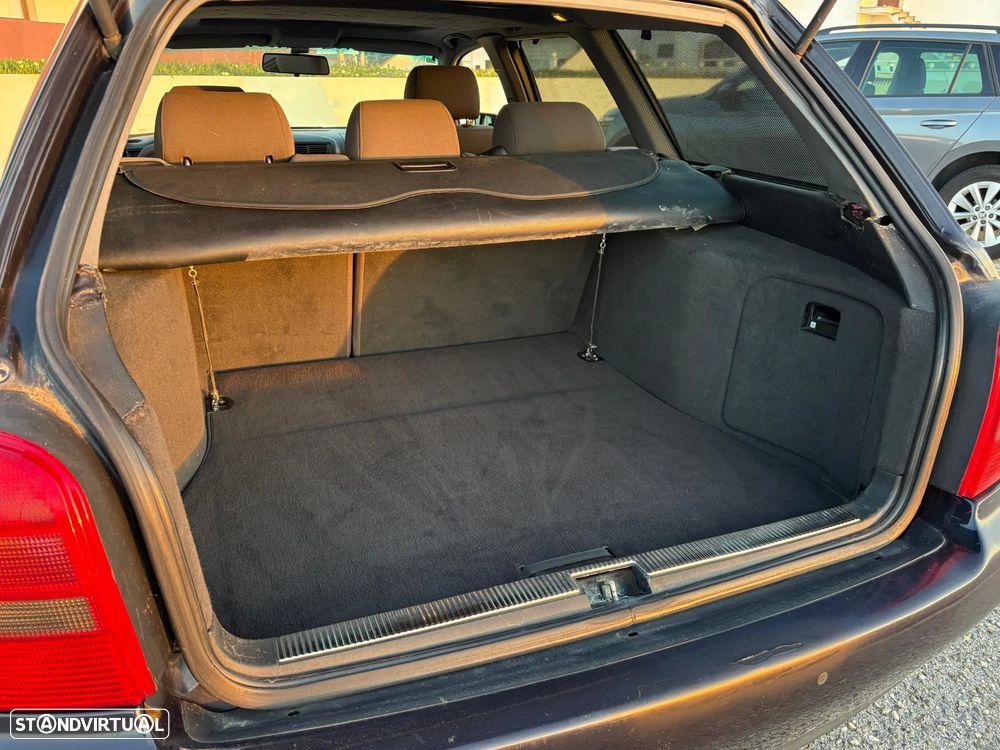 Audi A4 Avant 1.8 Turbo Sport - 13