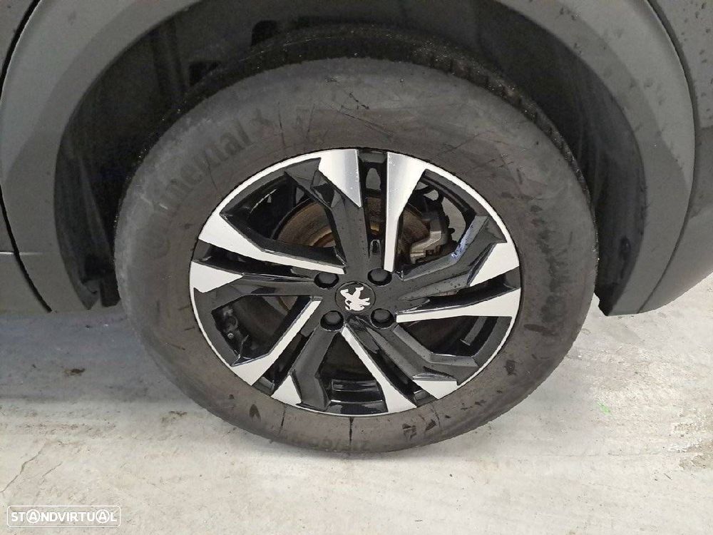 Peugeot 2008 - 11