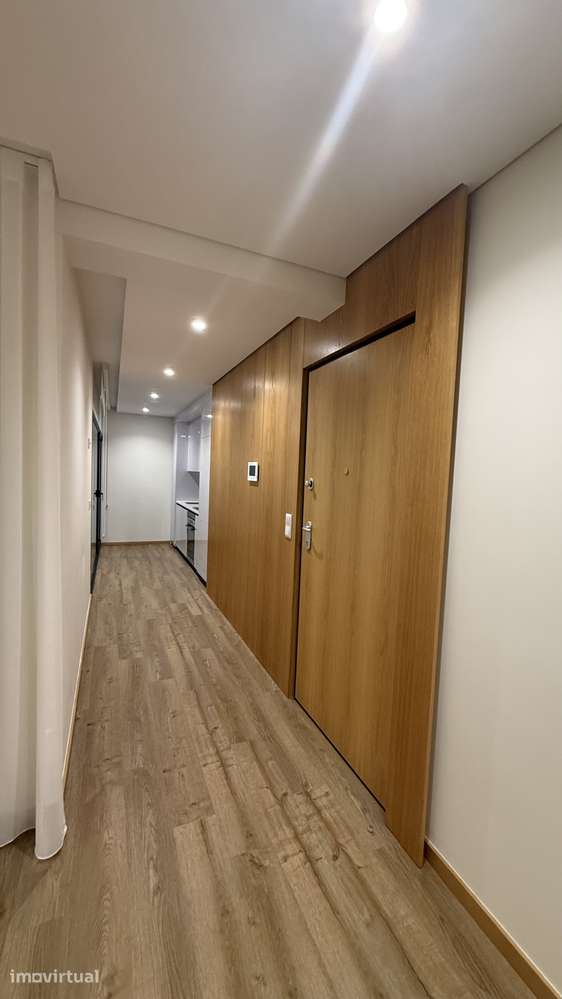 arrendo apartamento T1 novo junto à praia com bons acabamentos - Grande imagem: 3/13