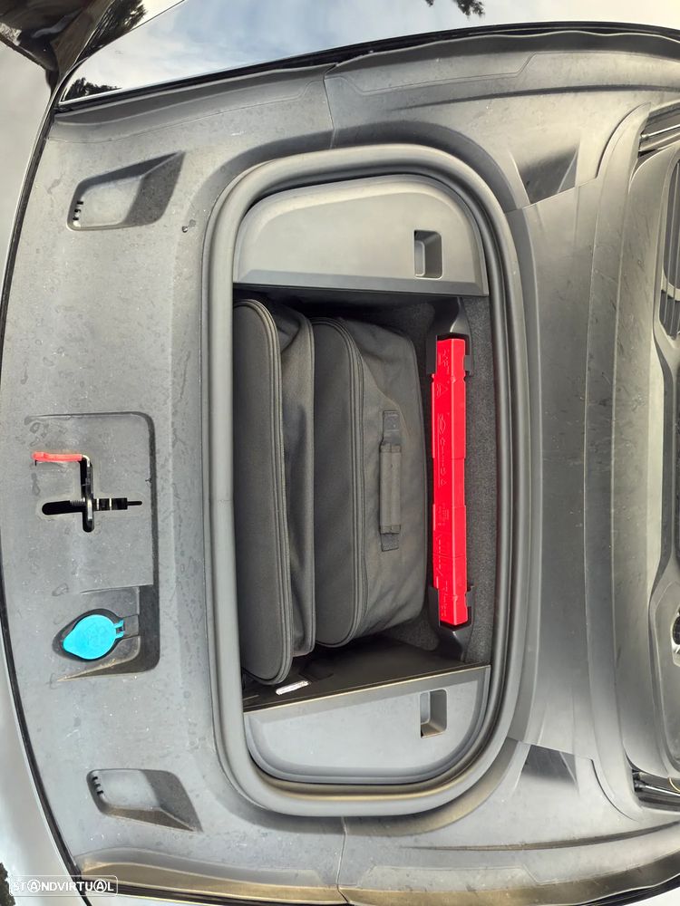 Porsche Taycan Cross Turismo 4 - 21