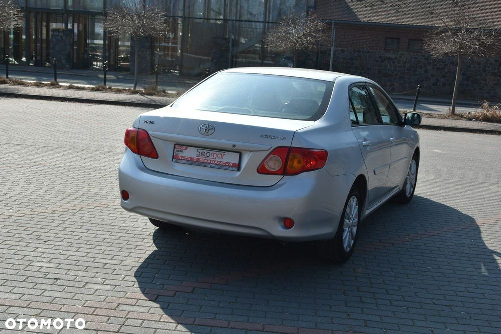 Toyota Corolla - 5