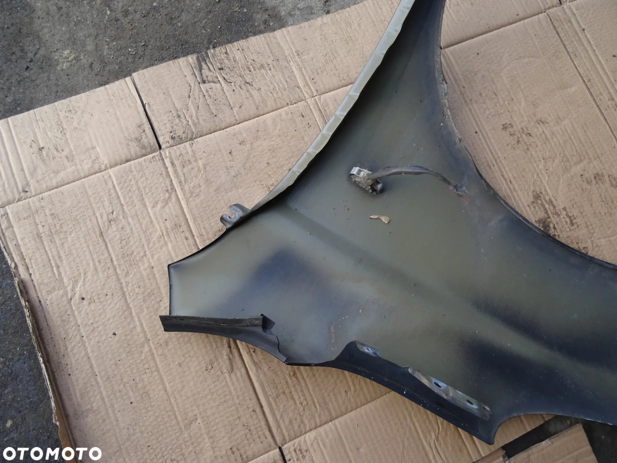 Błotnik Prawy Przód Nissan Micra K12 Z11G - 11
