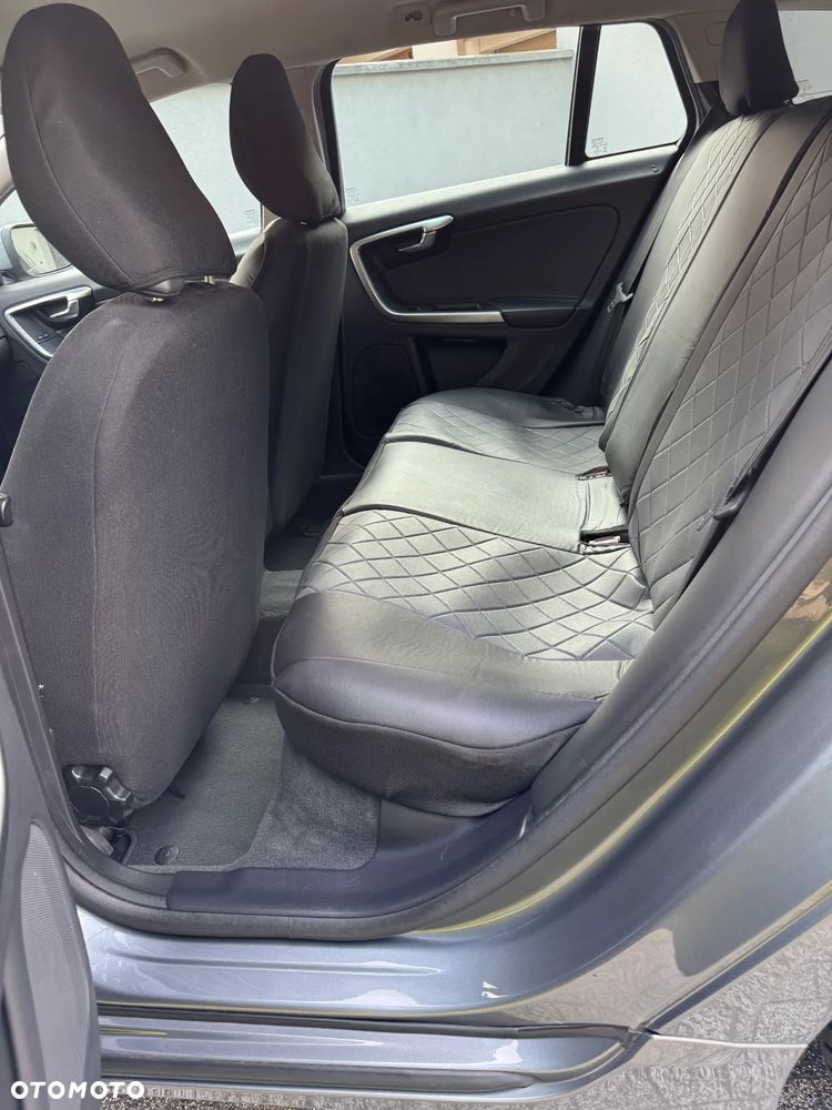 Volvo V60 D4 Drive-E Momentum - 12