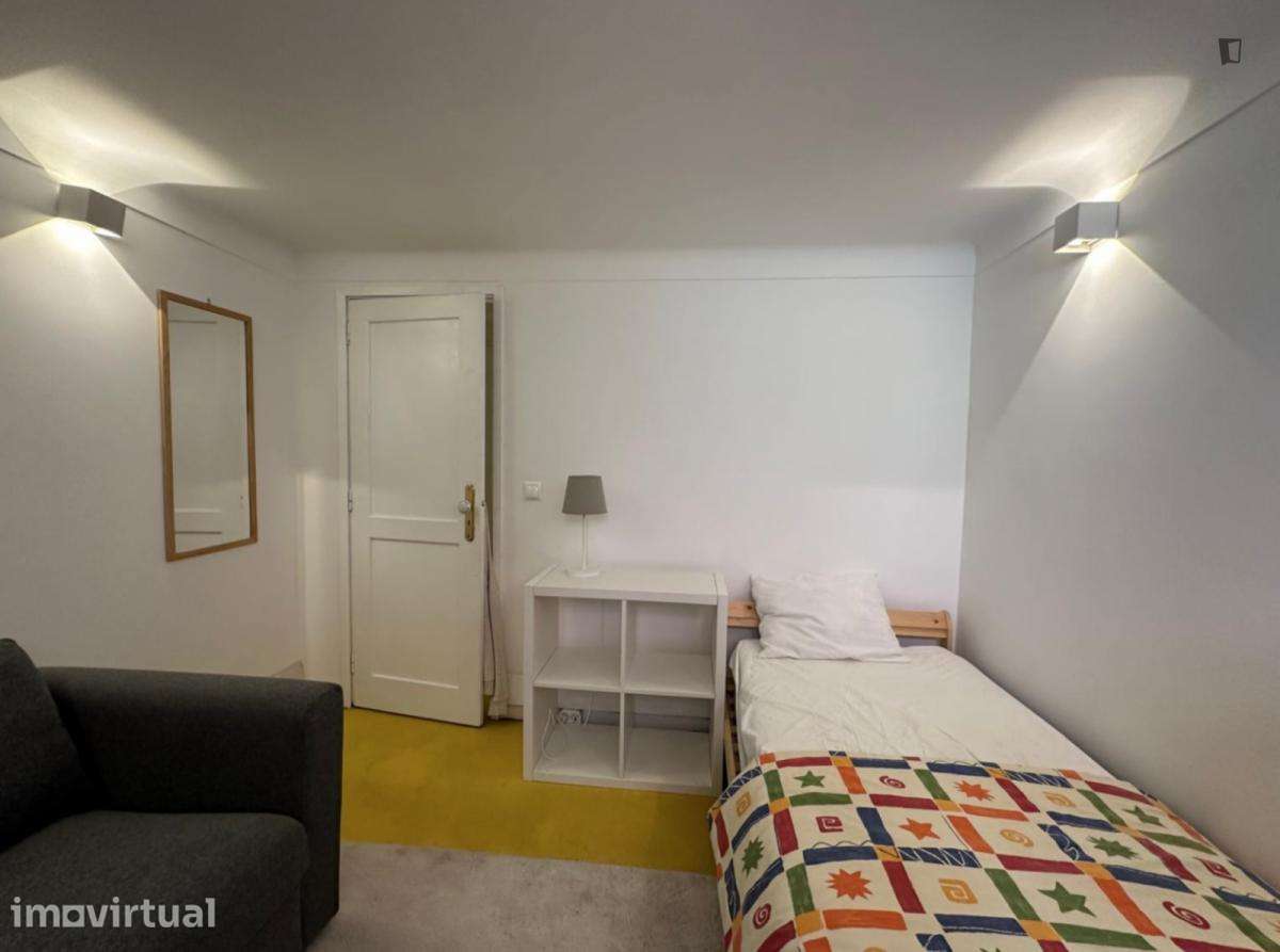 Quarto - localizado em Alameda Lisbon - Grande imagem: 5/14
