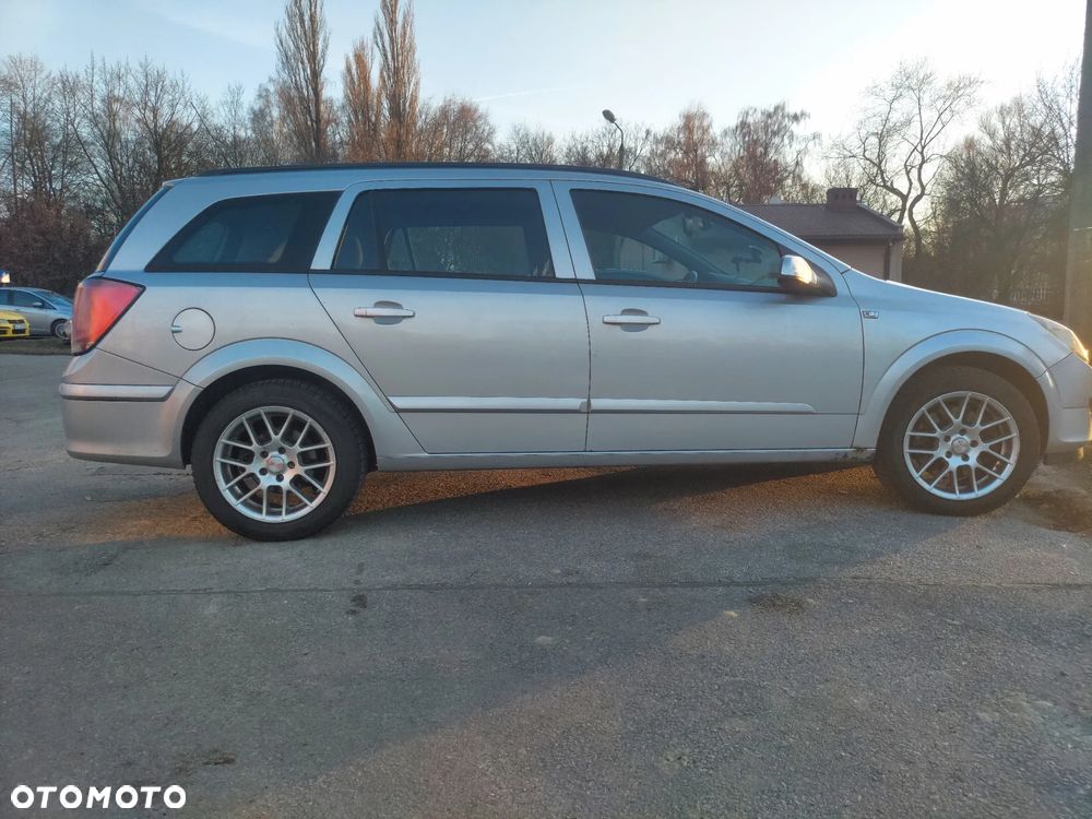Opel Astra 1.9 CDTI 111 - 4