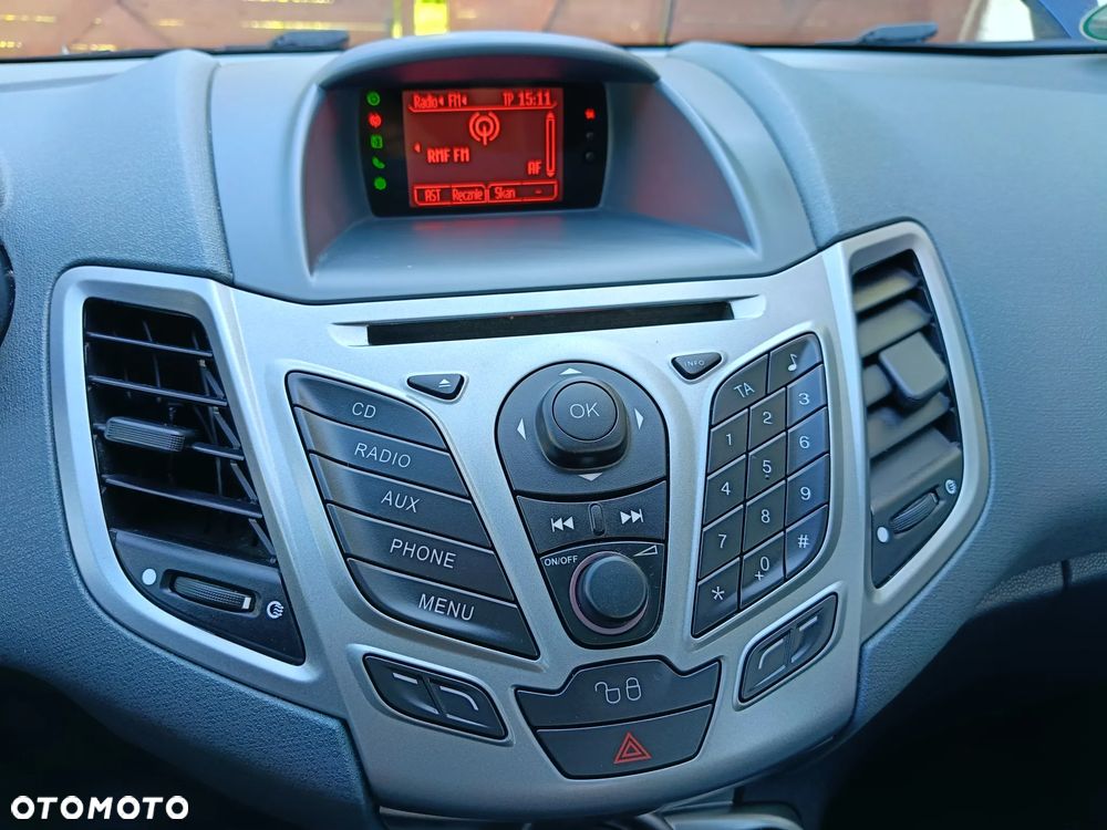 Ford Fiesta - 25