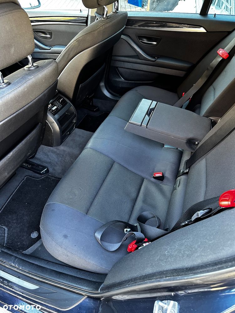 BMW Seria 5 520d - 13