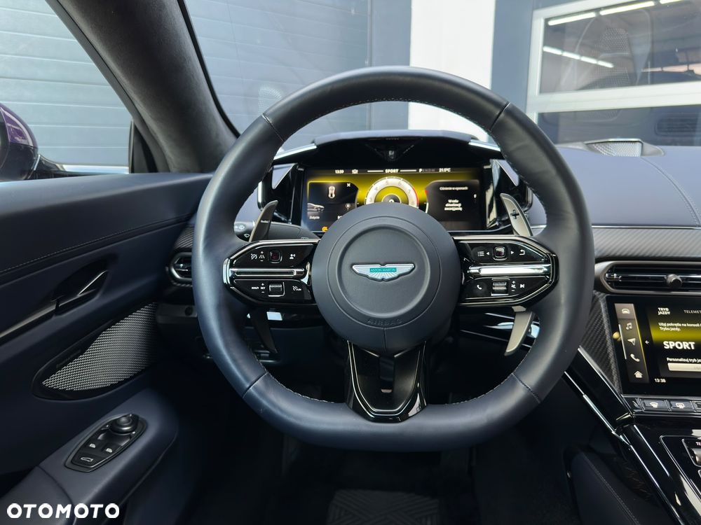 Aston Martin Vantage - 19