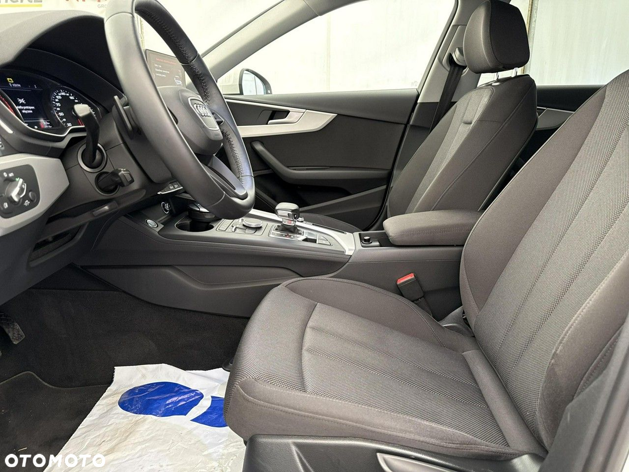 Audi A4 35 TFSI S tronic - 12