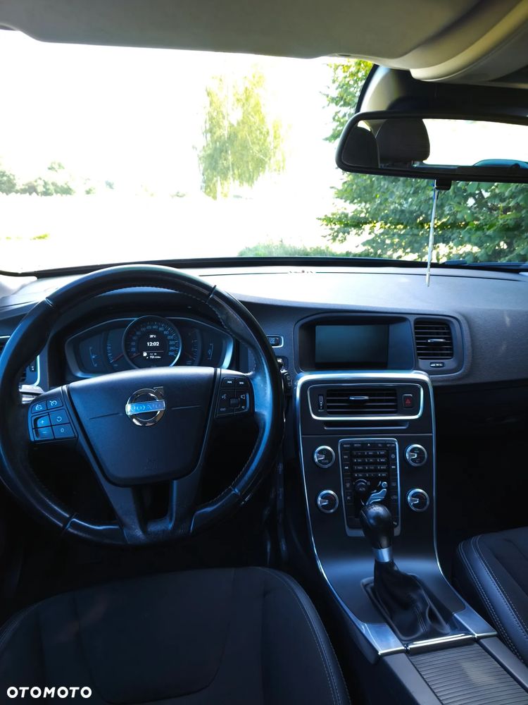 Volvo V60 D3 Momentum - 6