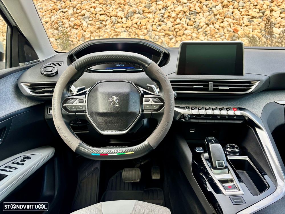 Peugeot 5008 1.5 BlueHDi Allure EAT8 - 31