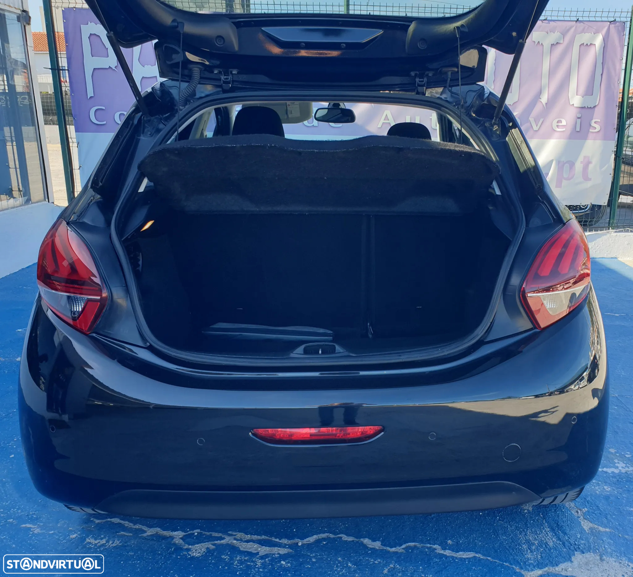 Peugeot 208 1.6 BlueHDi Style - 15