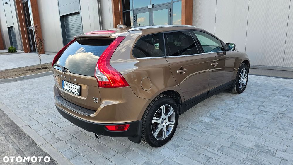 Volvo XC 60 D5 AWD Summum - 4