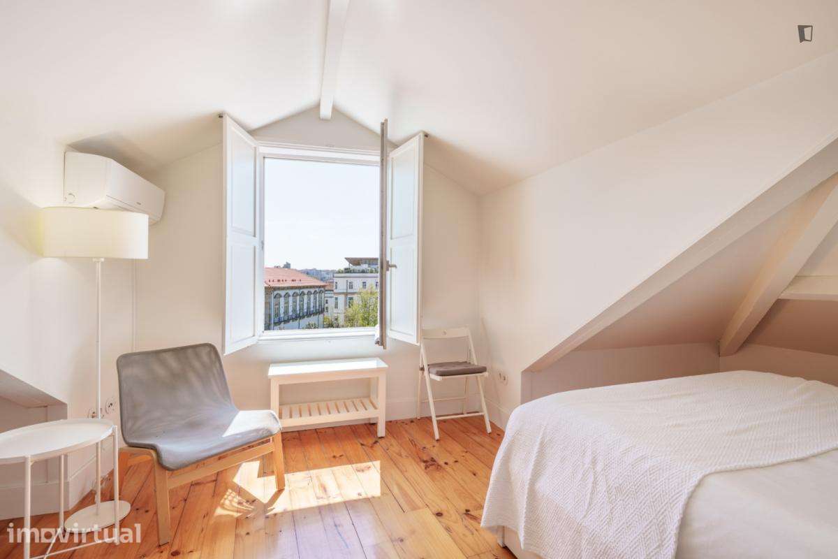 Apartamento com 2 quartos - localizado em Sé Porto - Grande imagem: 3/31