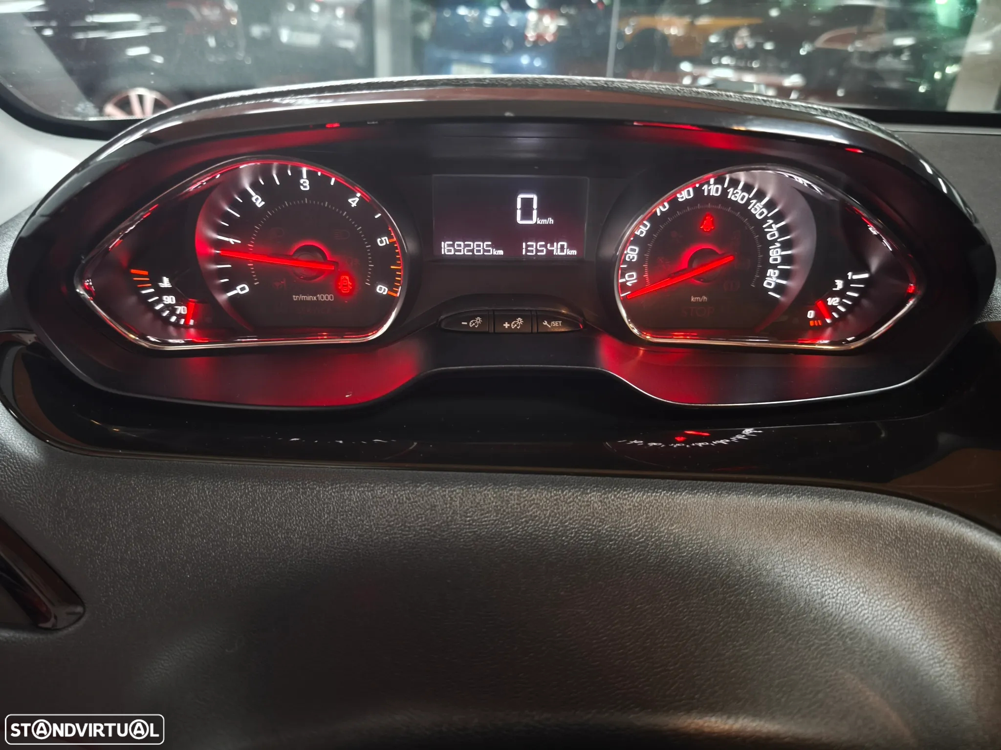 Peugeot 208 1.6 e-HDi Active - 13