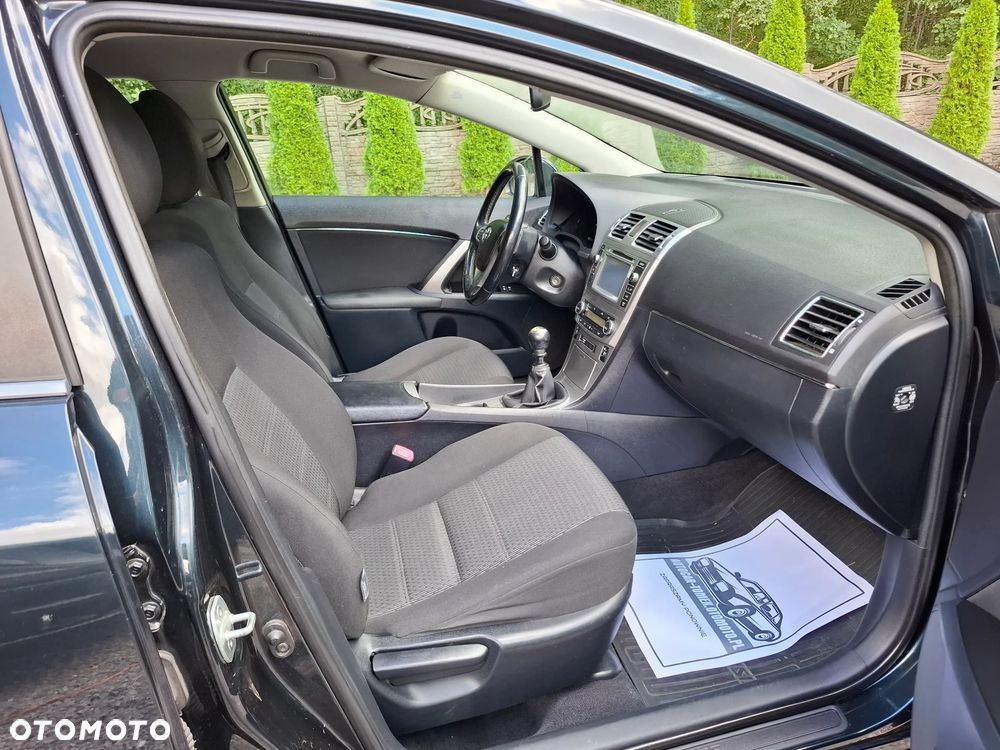 Toyota Avensis - 15