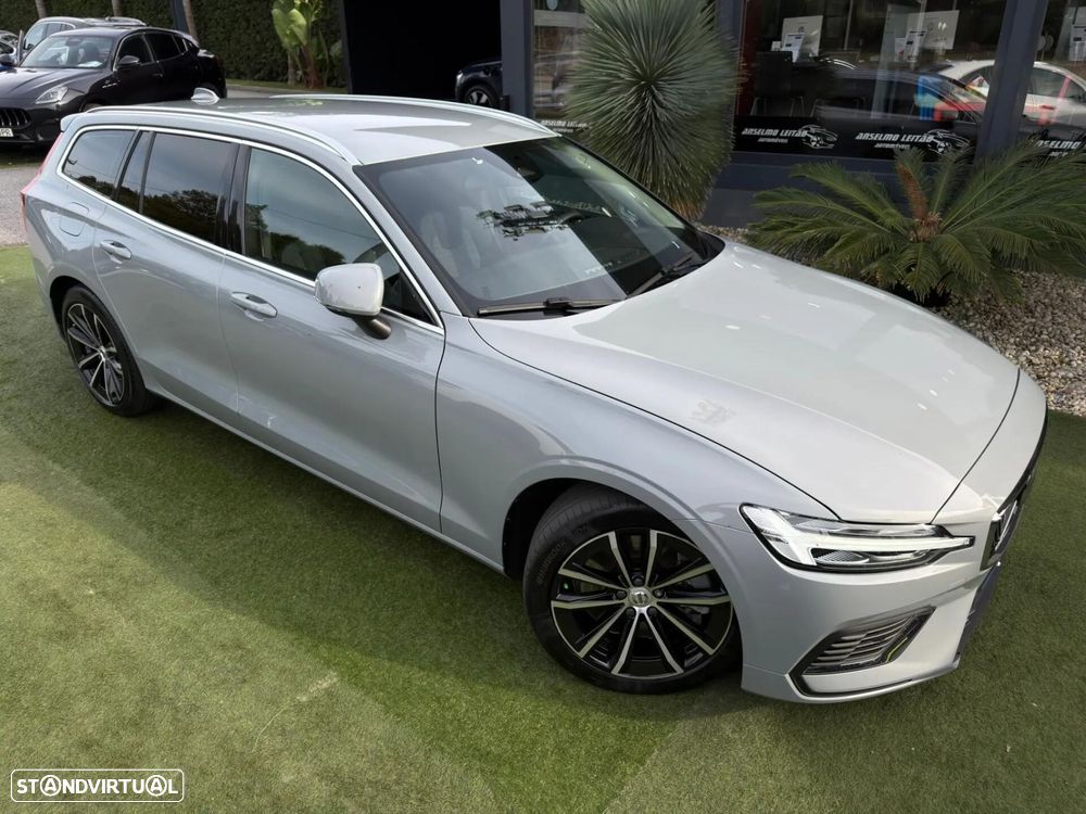 Volvo V60 2.0 T6 AWD TE Essential - 11