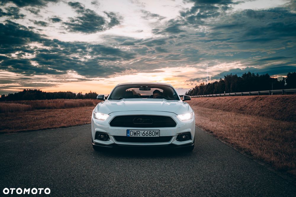 Ford Mustang - 5