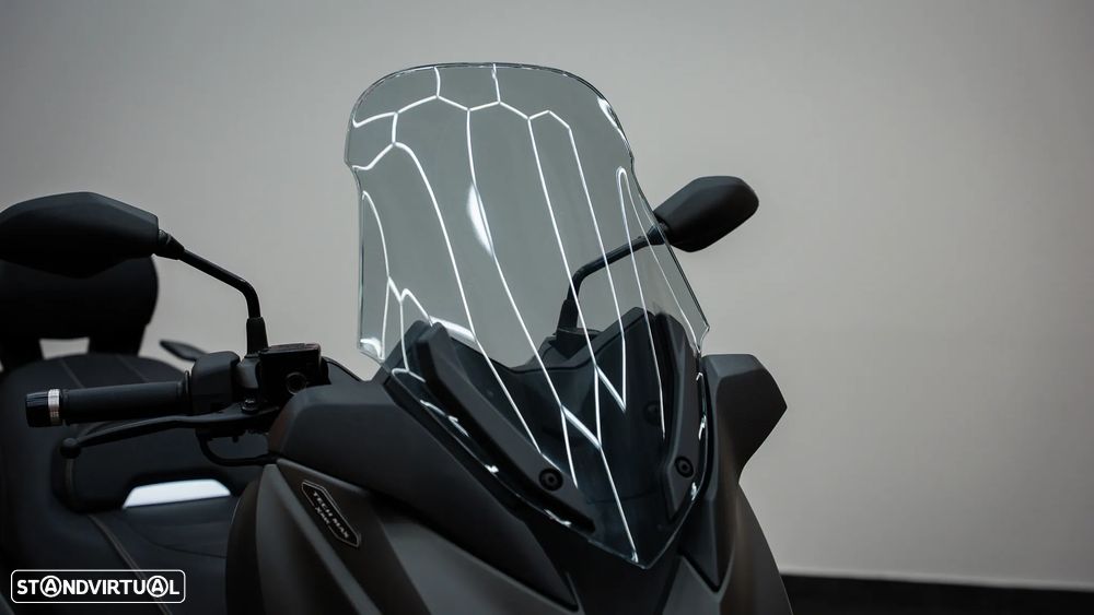Yamaha X-Max 300 Tech Max - 13