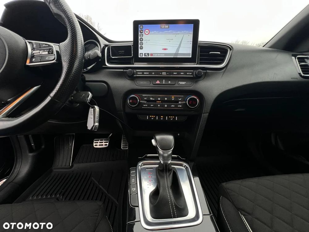 Kia ProCeed 1.4 T-GDI DCT7 OPF GT LINE - 29