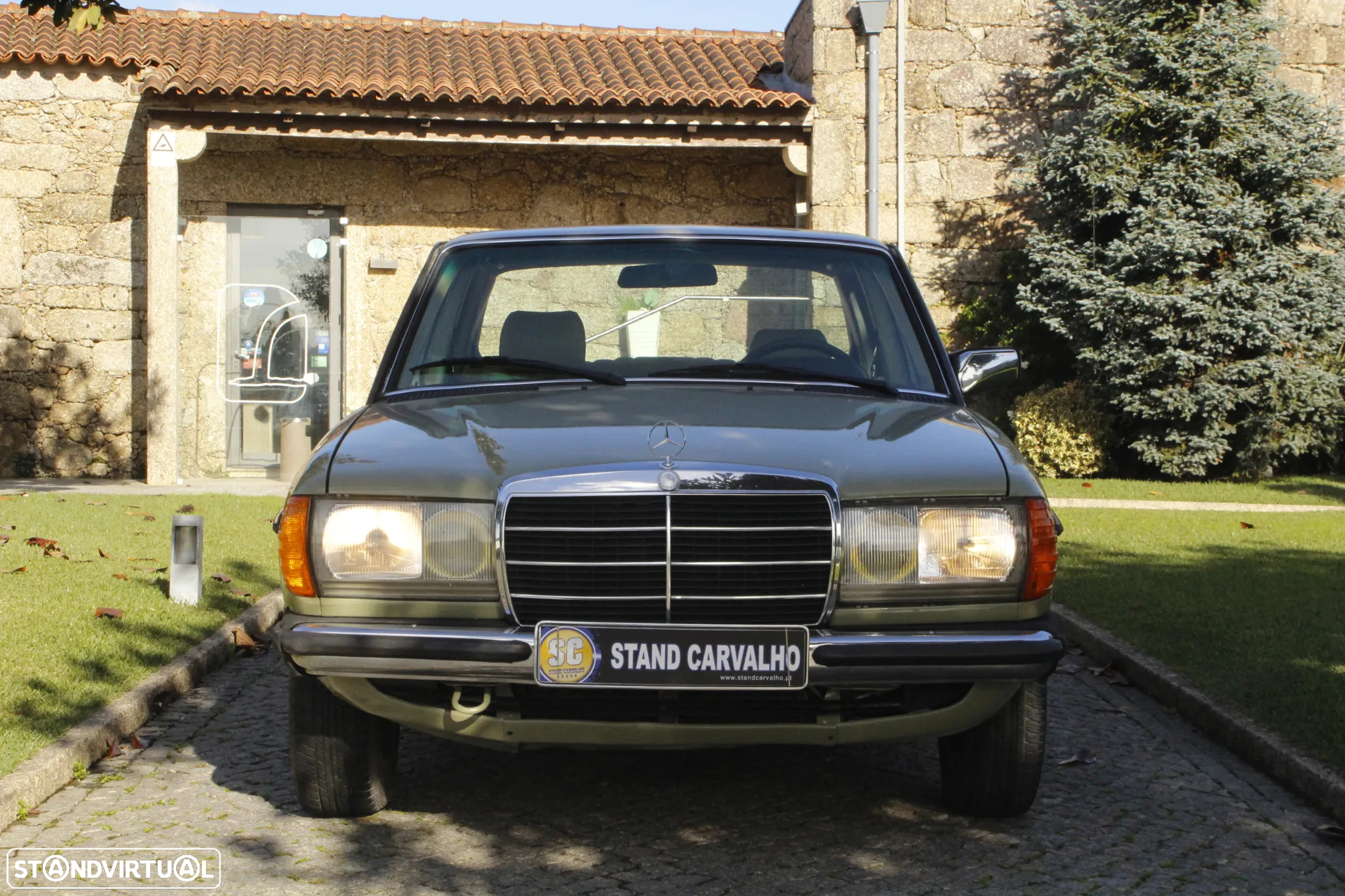 Mercedes-Benz 300 D - 2
