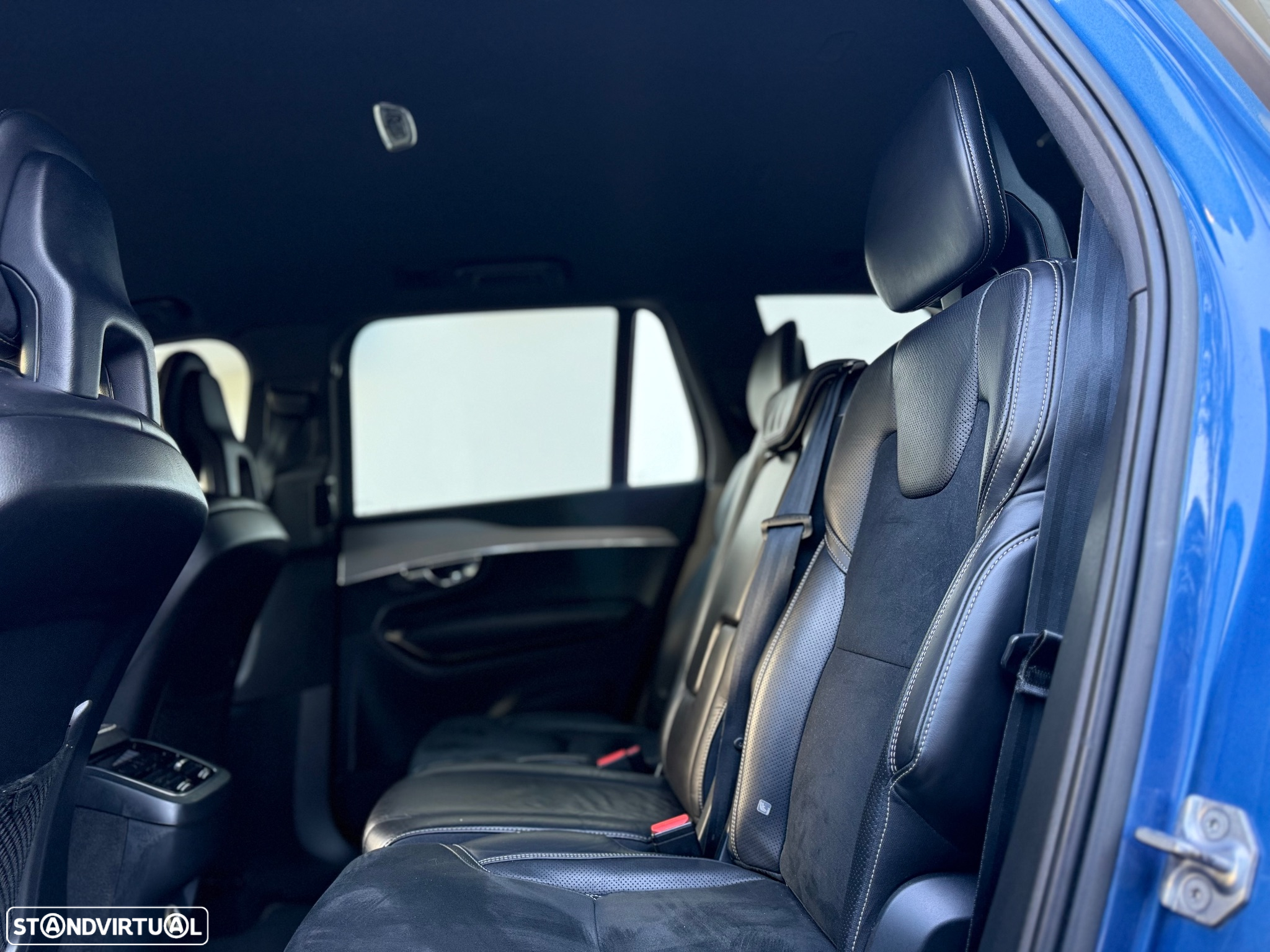 Volvo XC 90 D5 AWD Geartronic RDesign - 36