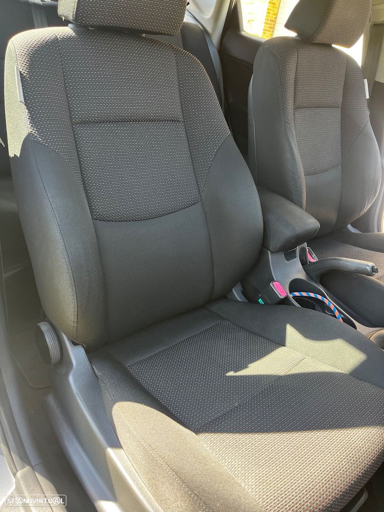 Hyundai i30 1.6 CRDI Blue Comfort CPF - 20