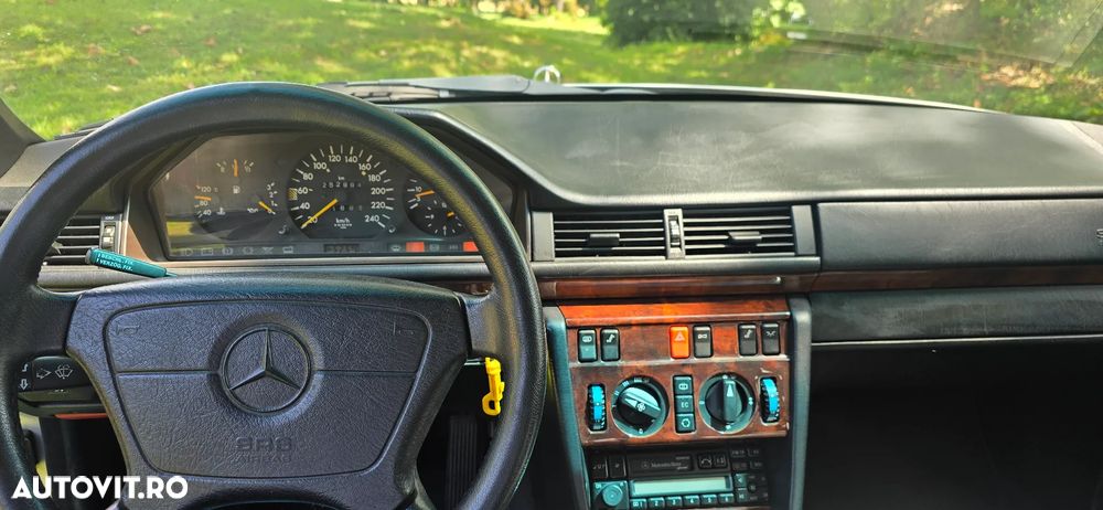 Mercedes-Benz CLE 300 - 6