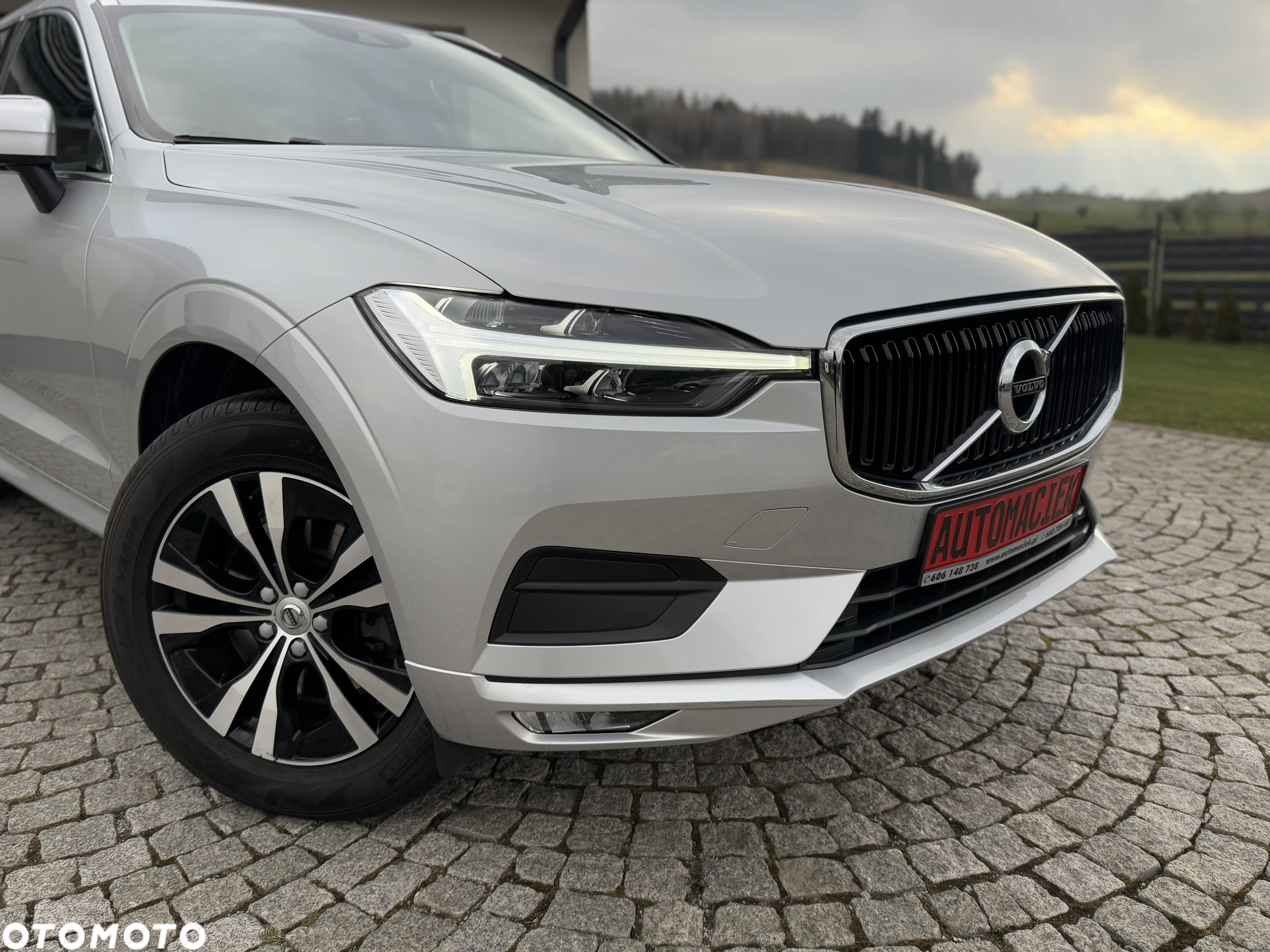 Volvo XC 60 B4 D Geartronic Momentum Pro - 3