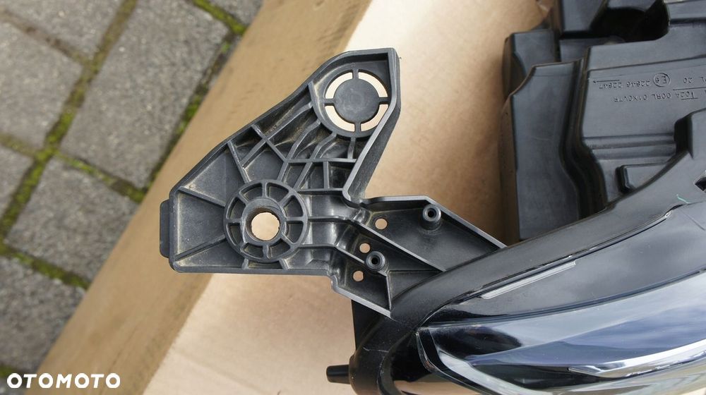 PRZEDNIA PRAWA LAMPA OPEL CORSA F SOCZEWKA ILUX - 2