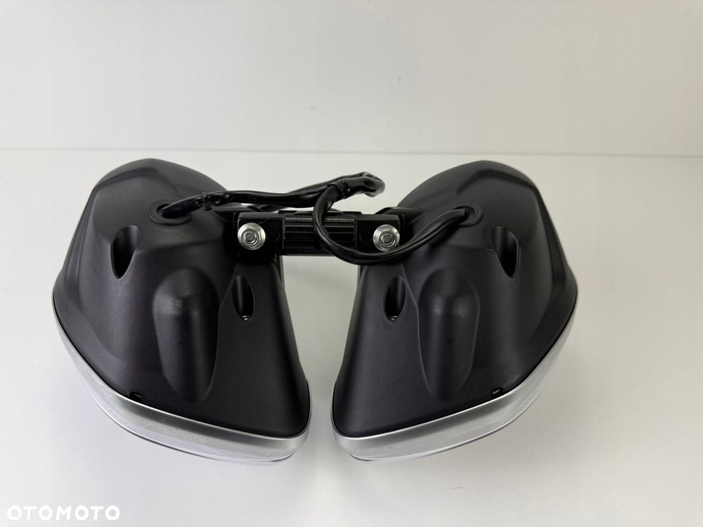 Przednia lampa reflektor Triumph Street Triple 675 2013-17 - 16