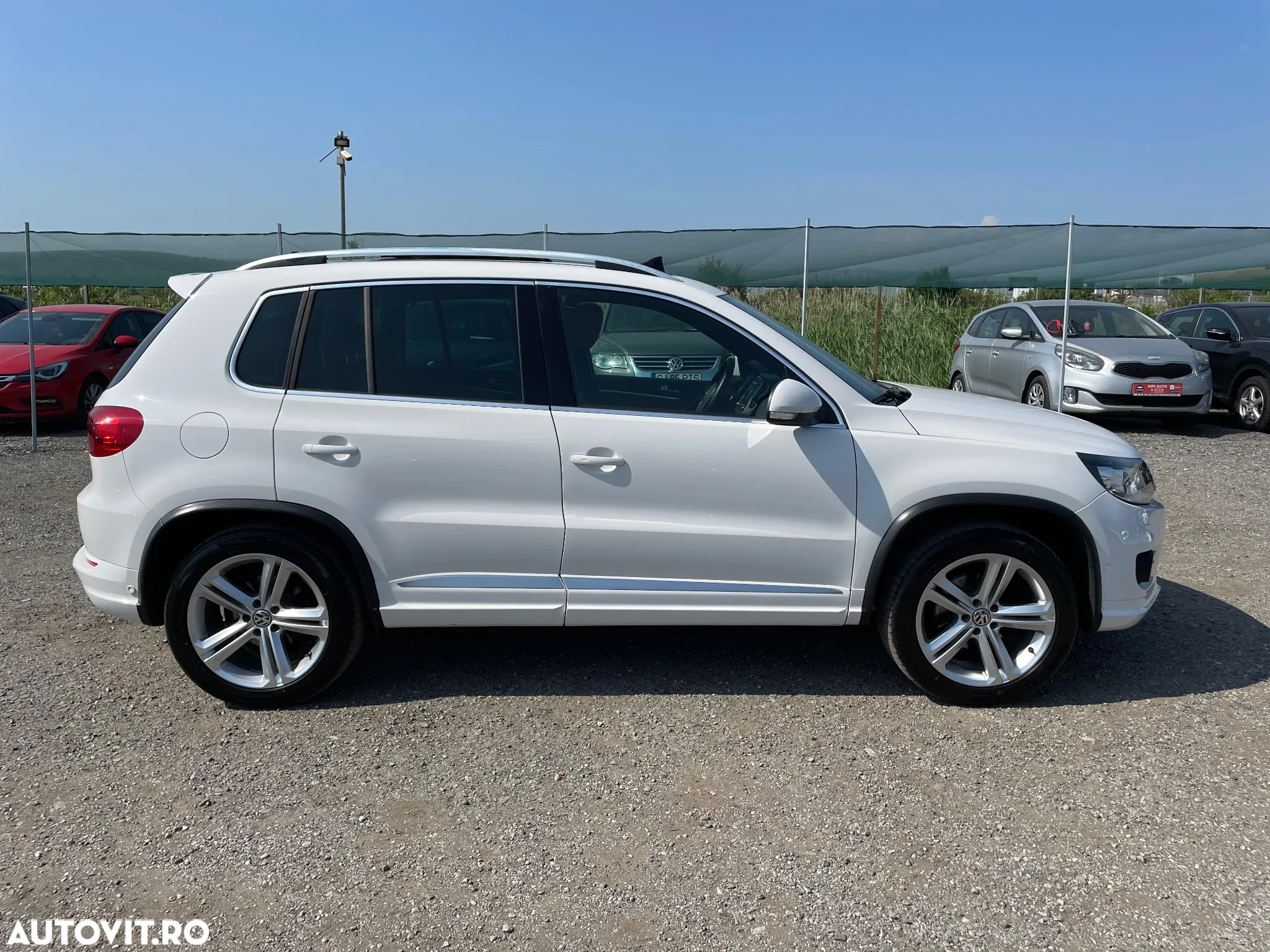 Volkswagen Tiguan 2.0 TDI 4Motion DSG BMT Sport & Style - 9