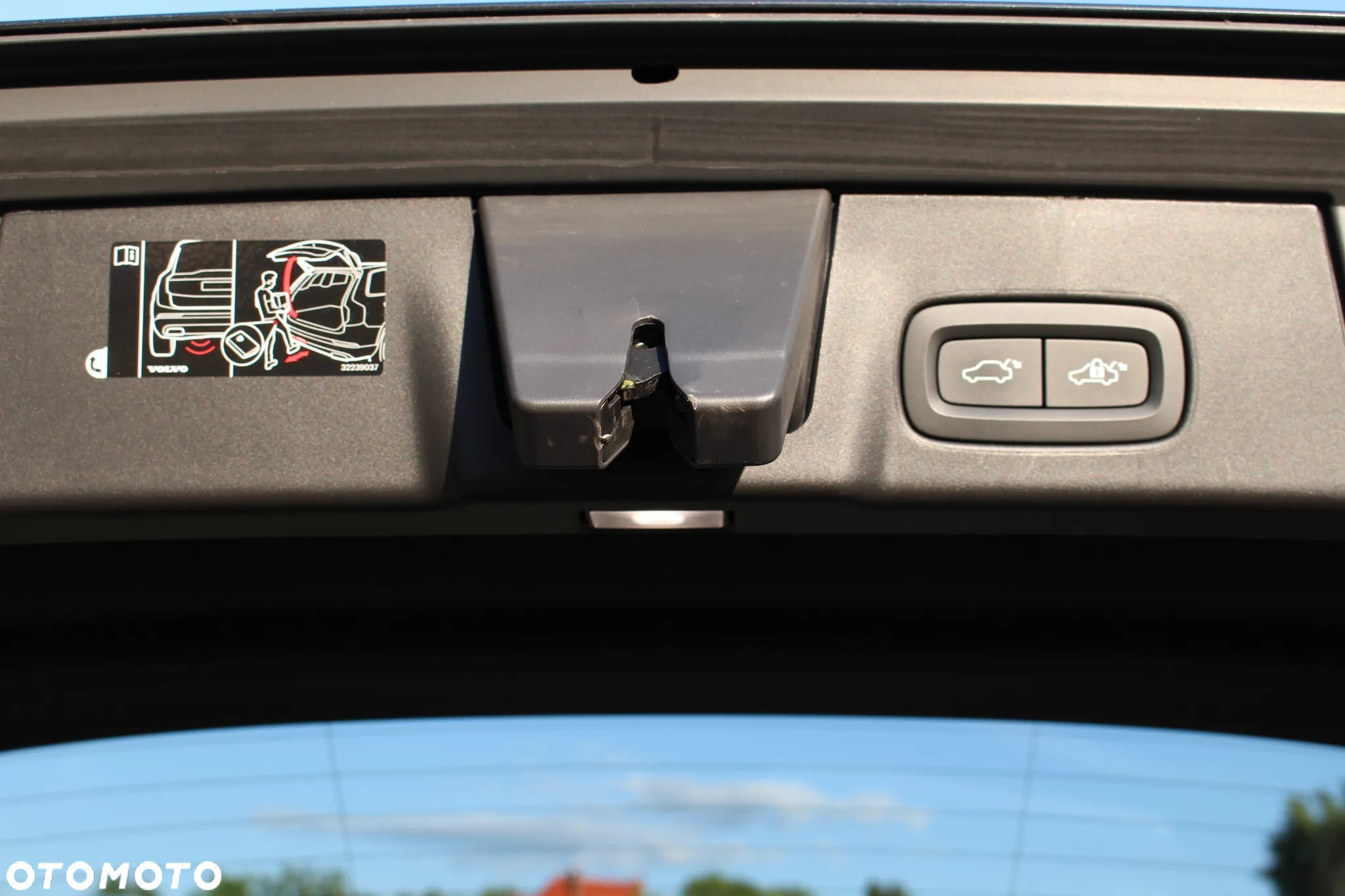 Volvo V90 D4 Geartronic R Design - 12