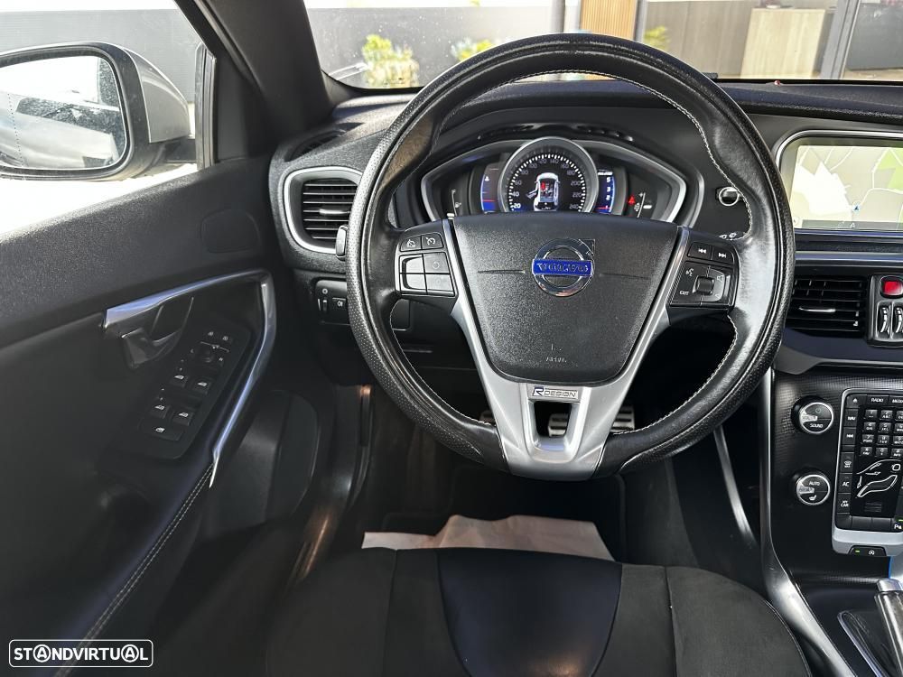 Volvo V40 2.0 D2 R-Design - 19
