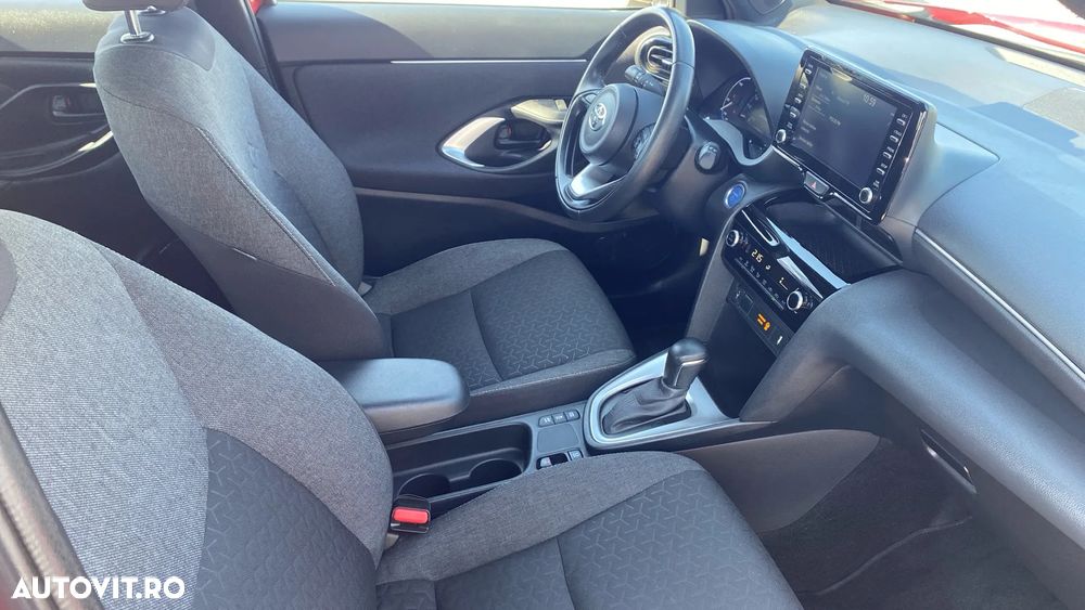 Toyota Yaris Cross 1.5 VVT-i HSD 116 4x2 HEV Dynamic - 6