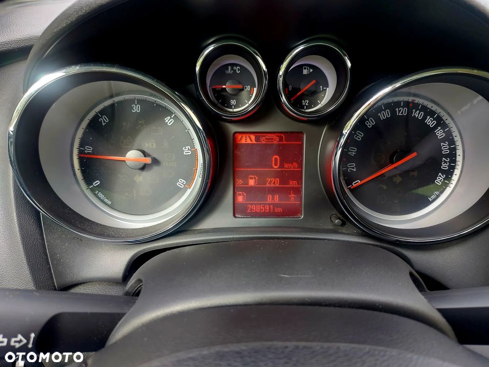 Opel Astra 2.0 CDTI Cosmo - 10