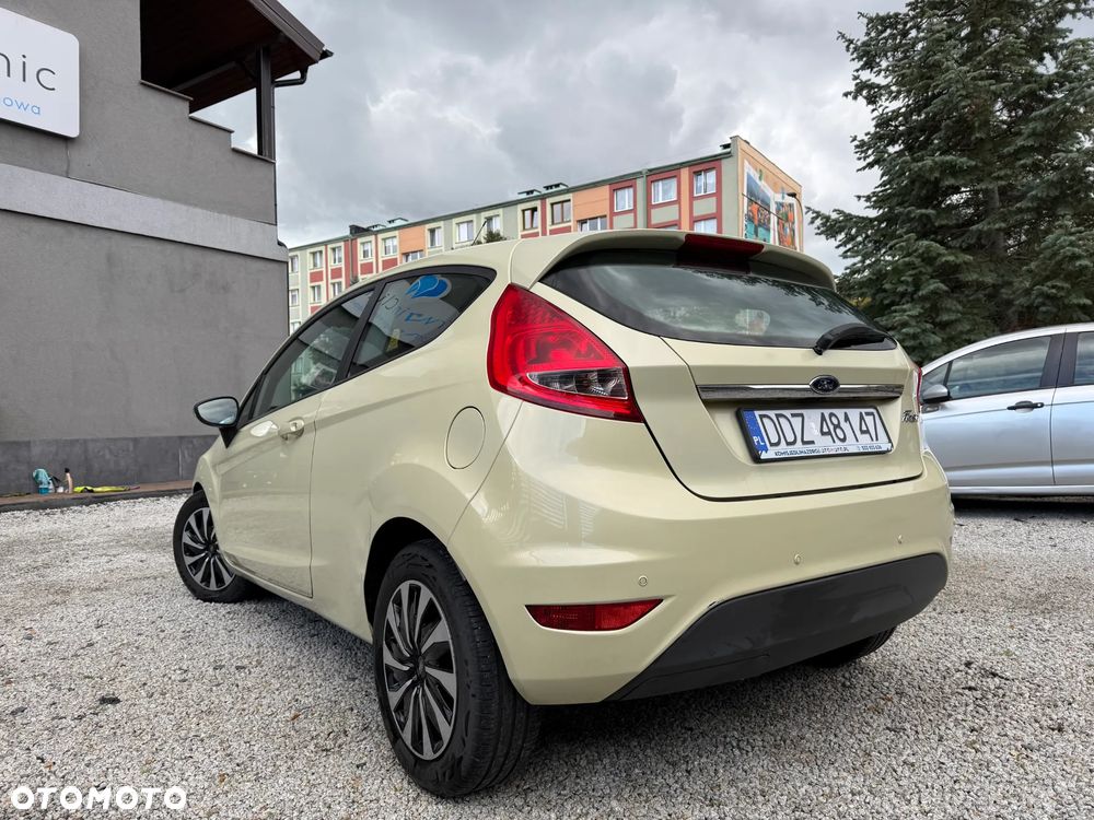 Ford Fiesta 2009 photo 2