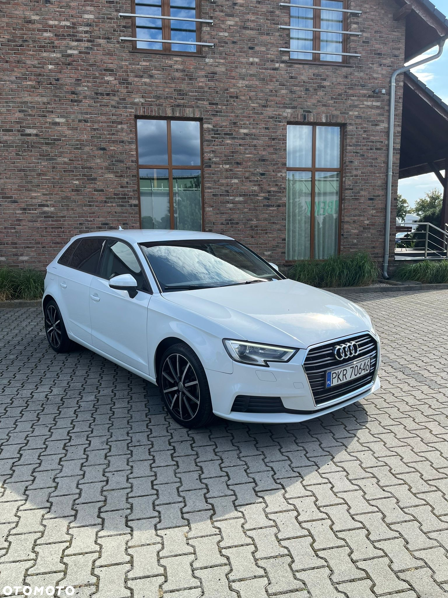 Audi A3 1.6 TDI clean diesel Ambiente S tronic - 2